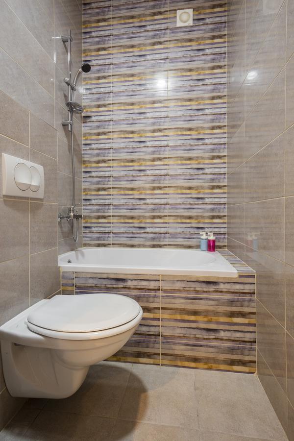 Giallo Apartment - Free Private Parking Novi Sad Ngoại thất bức ảnh