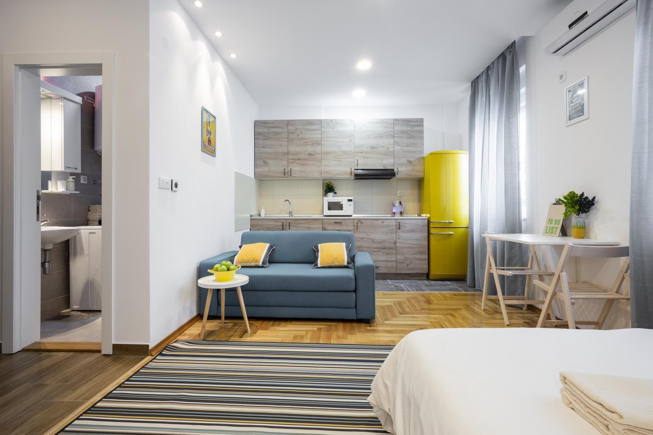 Giallo Apartment - Free Private Parking Novi Sad Ngoại thất bức ảnh