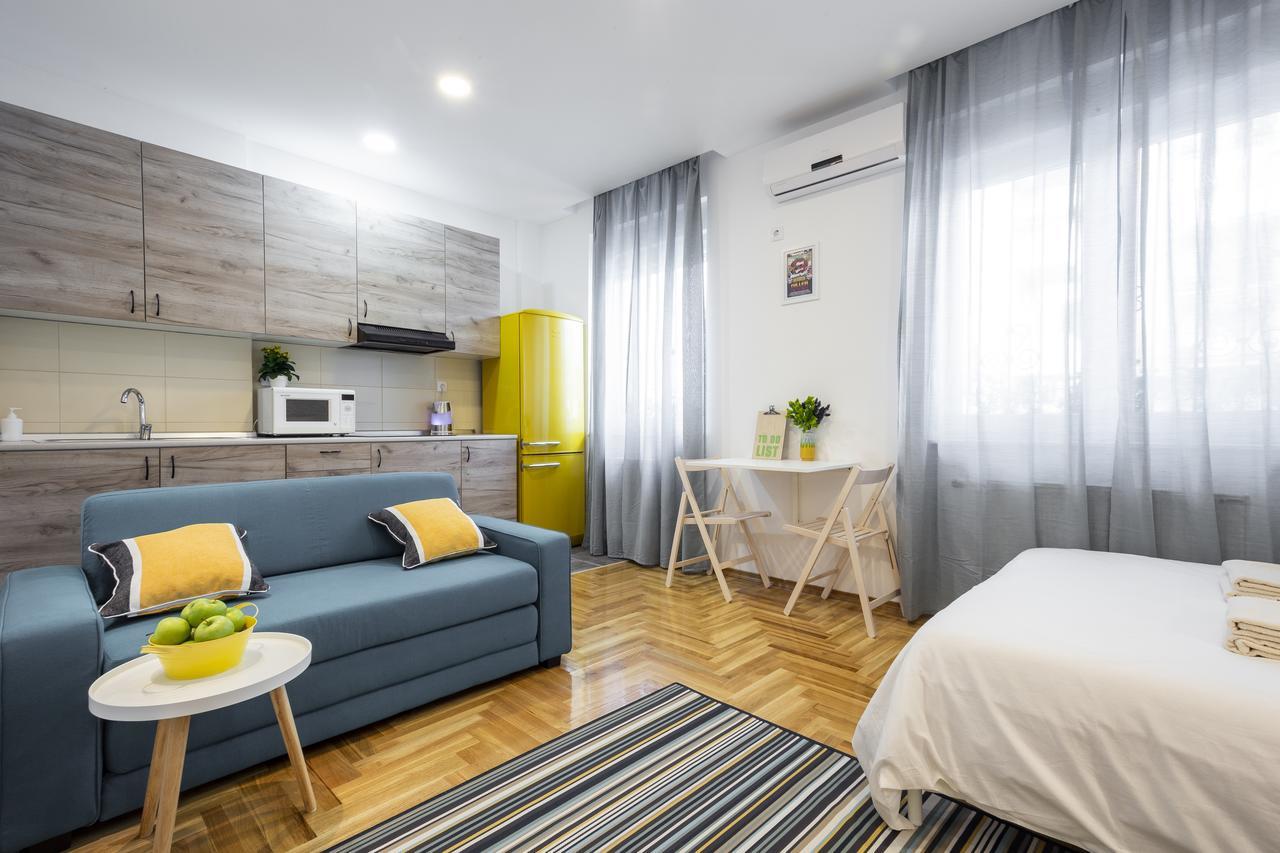 Giallo Apartment - Free Private Parking Novi Sad Ngoại thất bức ảnh