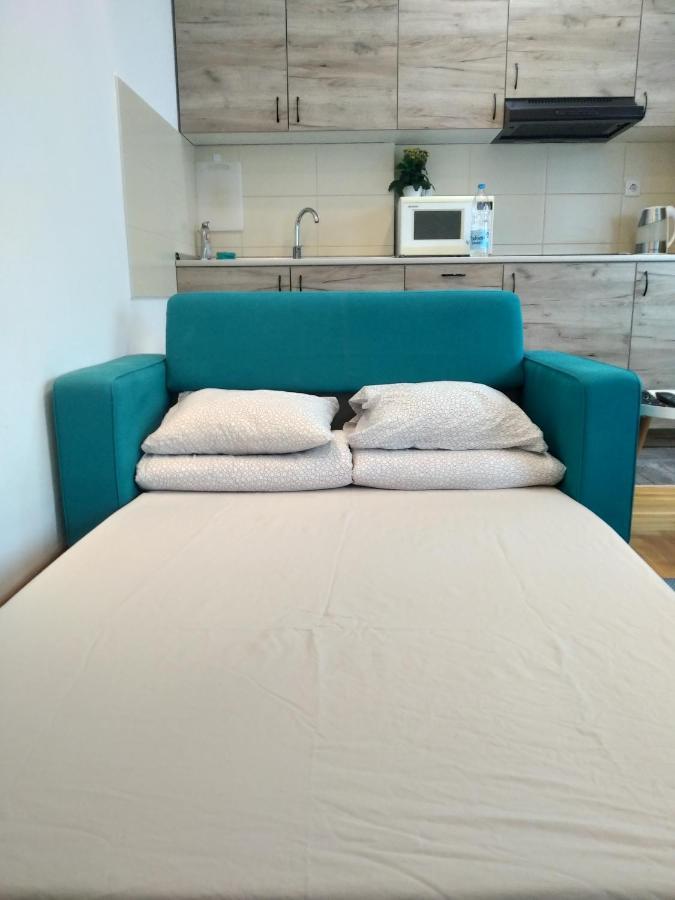 Giallo Apartment - Free Private Parking Novi Sad Ngoại thất bức ảnh
